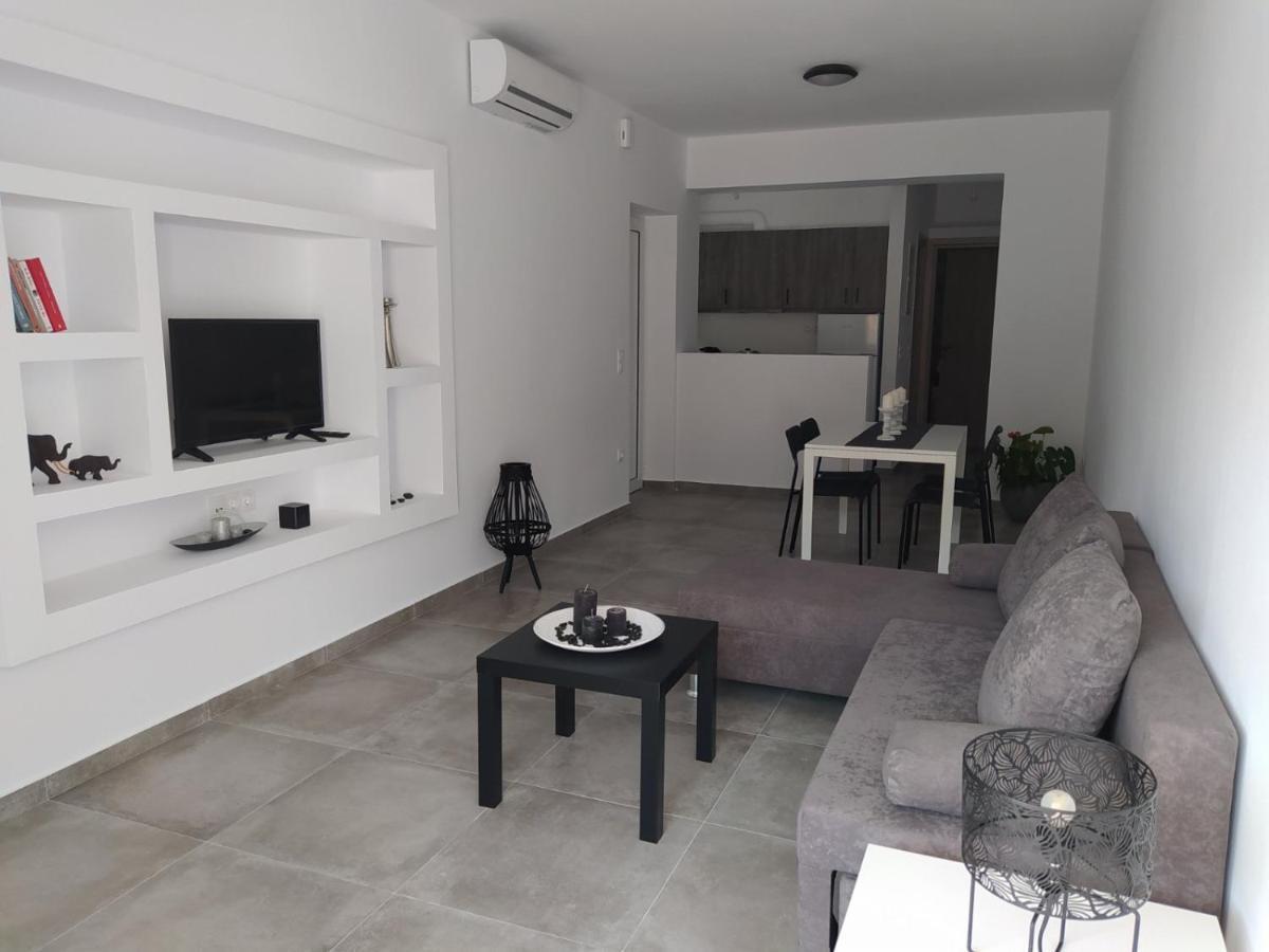 Estia - Brand New Apartment In Ermioni Village Eksteriør billede